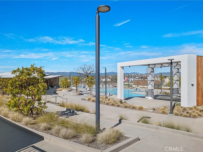 27005 Hummingbird Ln — Photo 68
