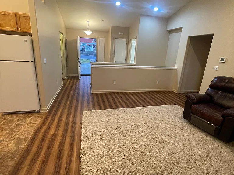 728 SE Scenic View Dr #1A — Photo 12