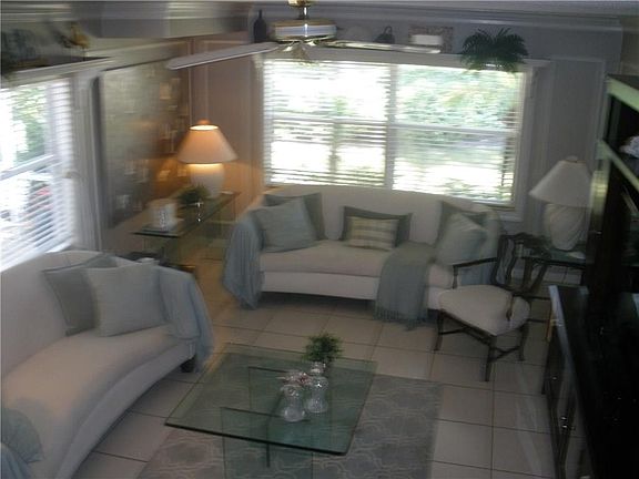 3rd image of 2863 SW Lakemont Pl