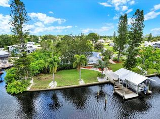 102 W North Branch Rd, Ruskin, FL 33570