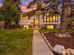 11147 S Braeside Dr SW, Calgary, AB T2W 1C2