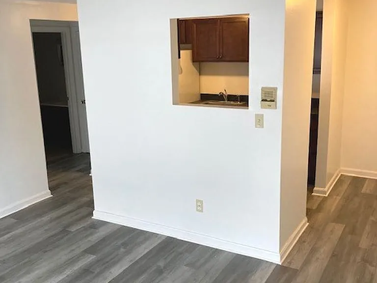 51 Myrtle St — Photo 8