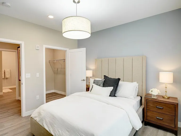 Bedrooms with Spacious Walk-in Closets