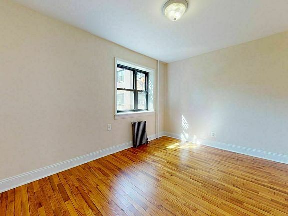 4th image of 20-56 24th St #3B