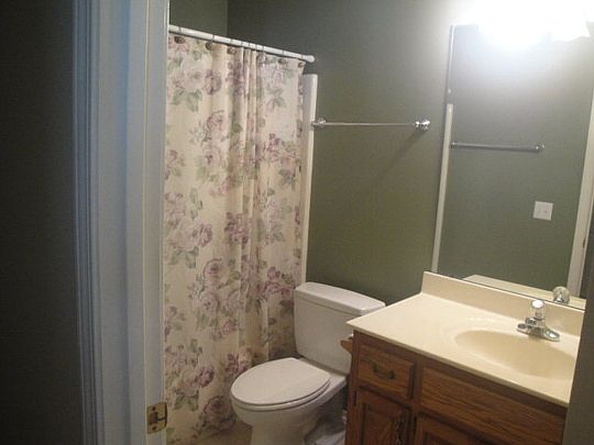 3rd image of 908 Nottingham Dr