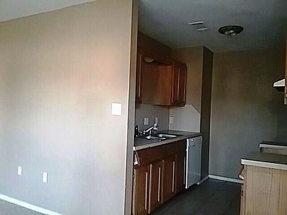 5th image of 1236 Flat Rock Dr