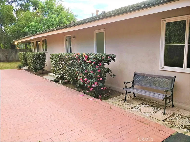 1205 Sierra Madre Blvd — Photo 22