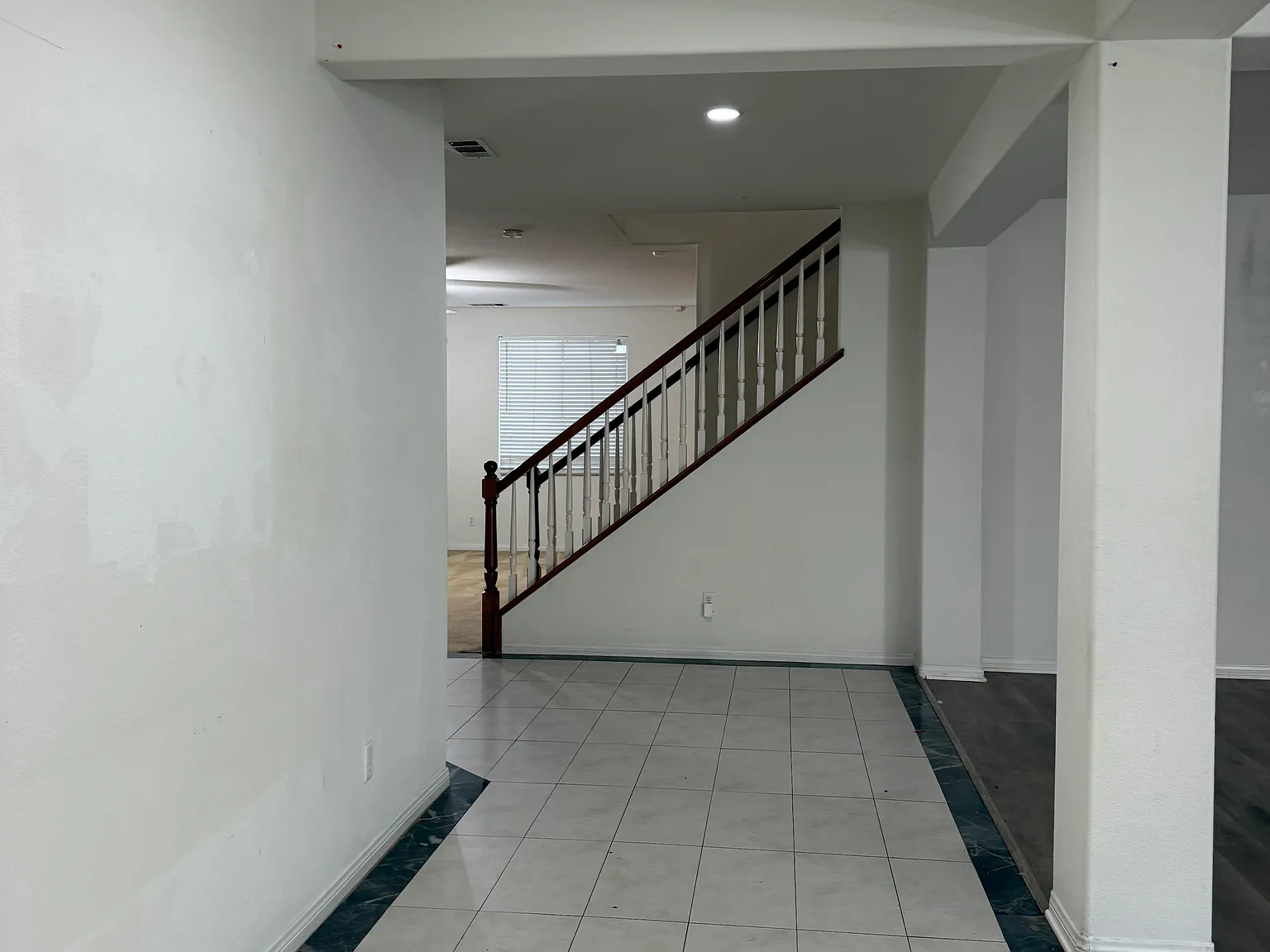4 bed, 3931 sqft, $4,595 — Photo 1