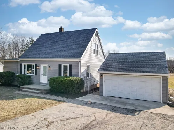 216 N Thomas Rd, Tallmadge, OH 44278