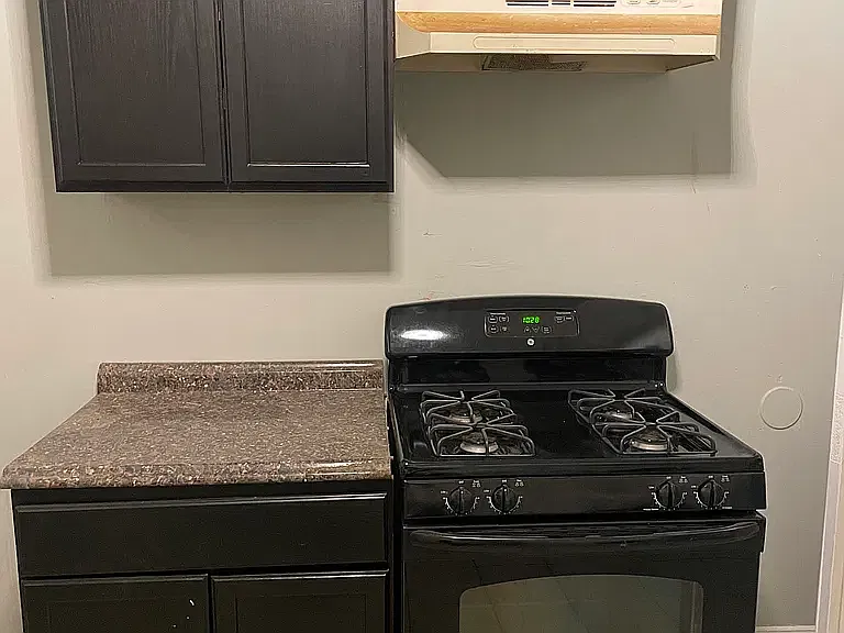 3 bed, 1260 sqft, $1,500 — Photo 4