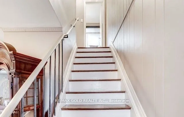 6 Monaco Ct — Photo 12