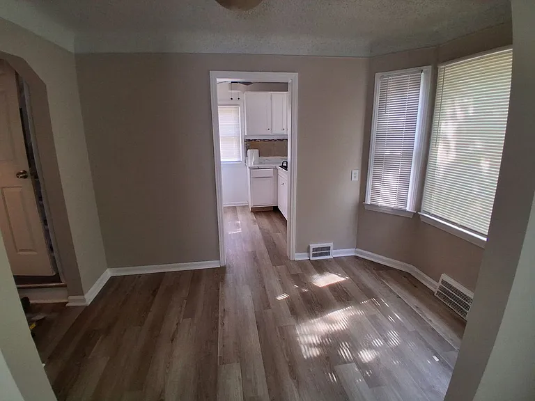 19176 Grandville Ave — Photo 3