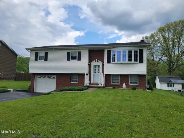 800 General Jones Dr, Tyrone, PA 16686
