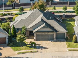 906 W 84th Pl, Tulsa, OK 74132