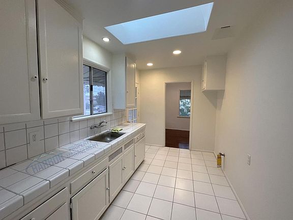 5th image of 111 S Cabrillo Ave #113