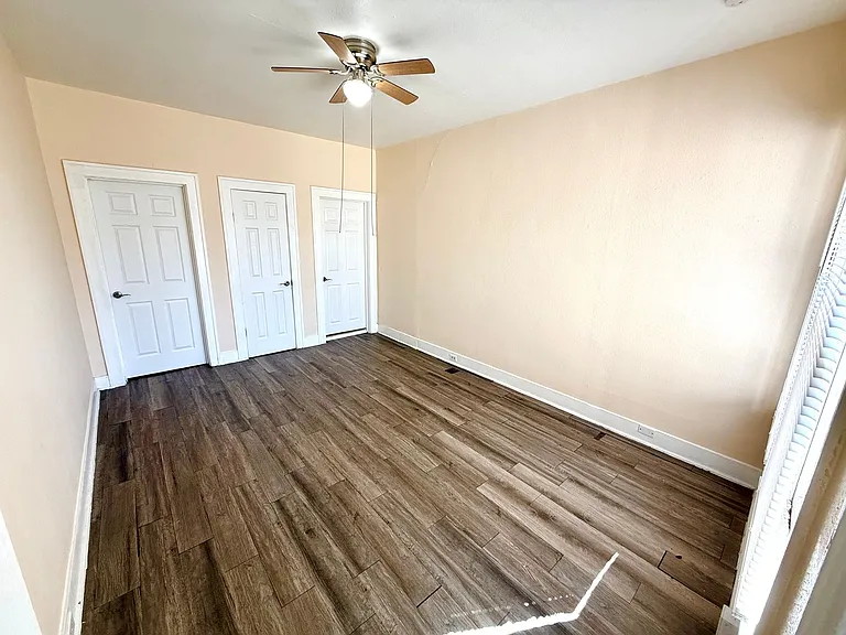 409 Canton St — Photo 17