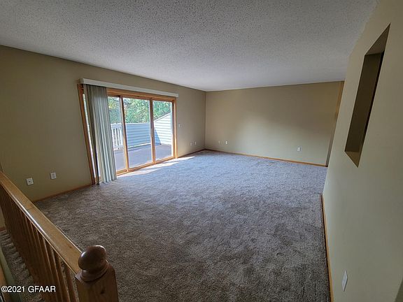 3rd image of 2298 Knightsbridge Ct