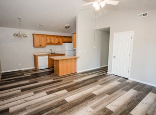 633 E Missouri St #202D, Buffalo, MO 65622