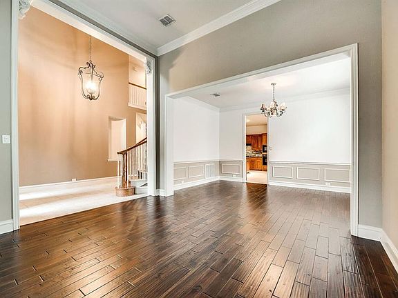 5th image of 1869 Hathaway Ln