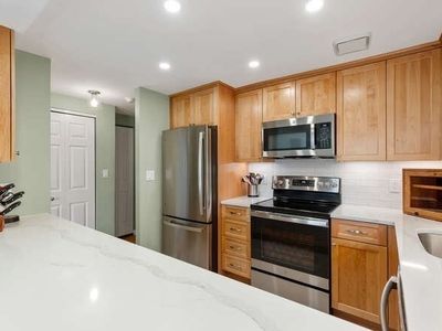 200 Ledgewood Dr APT 604, Stoneham, MA, 02180