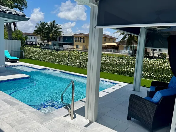 15551 SW 14th St, Miami, FL 33194
