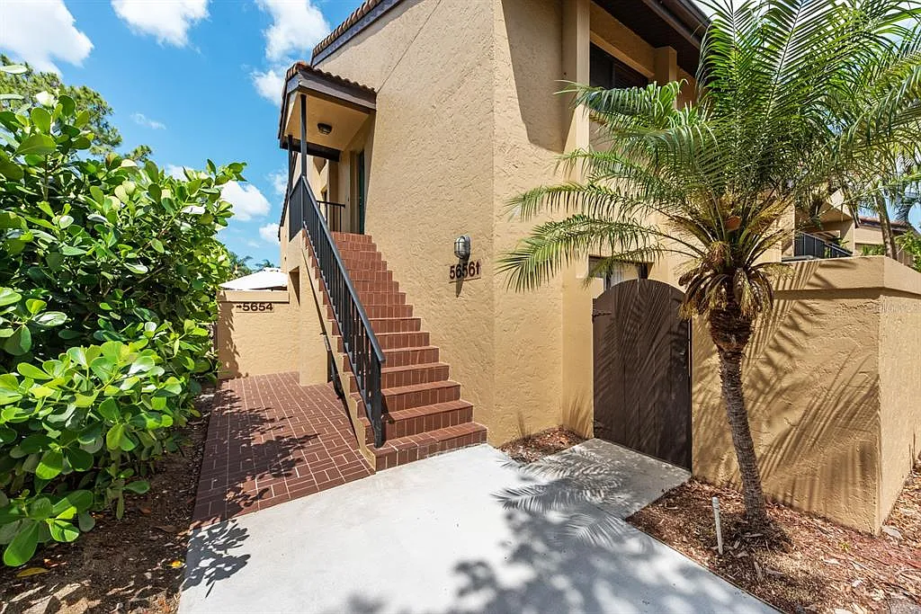 3 bed, 2.0 bath, 1530 sqft, $4,000 — Photo 1