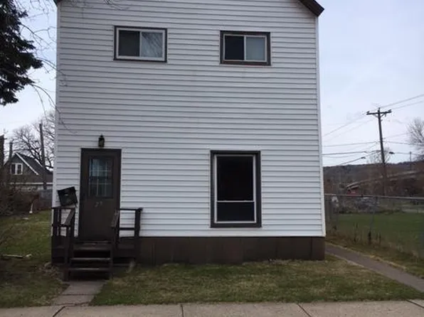 27 N 58th Ave W, Duluth, MN 55807