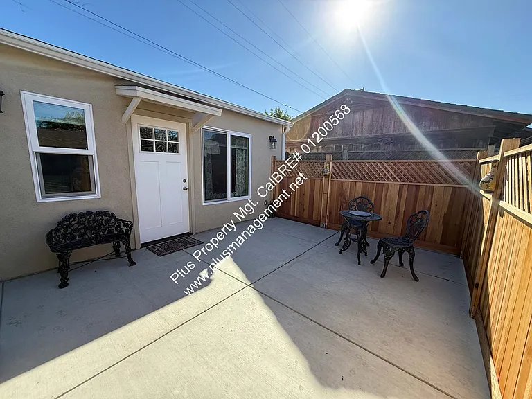 912 S Haslam Dr #A — Photo 2