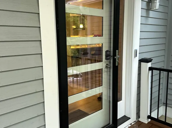 1433 Wayne St, Traverse City, MI 49684