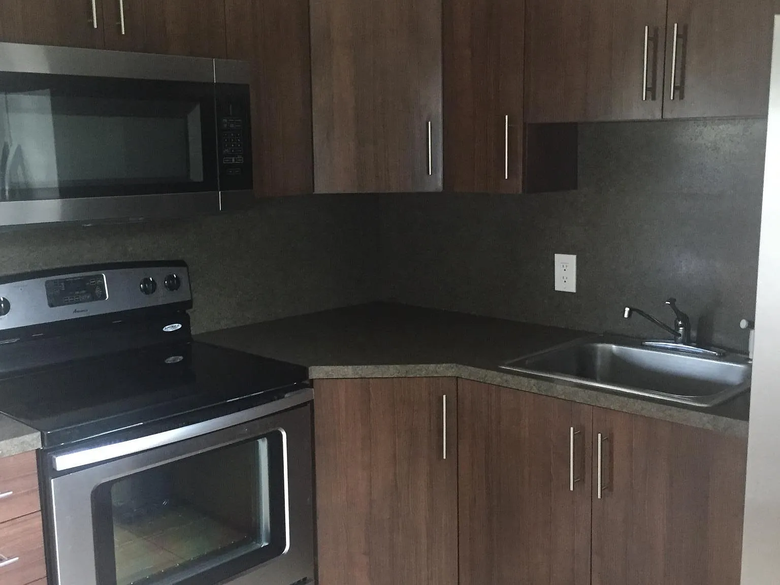 2 bed, 624 sqft, $1,500 — Photo 2