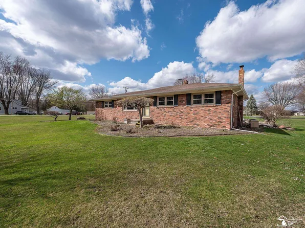 415 Nadeau Rd, Monroe, MI 48162