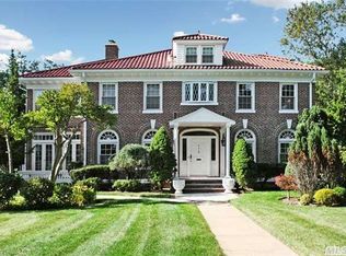 175 Cathedral Ave, Hempstead, NY 11550