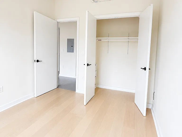 402 Saint Marks Pl #3 — Photo 7
