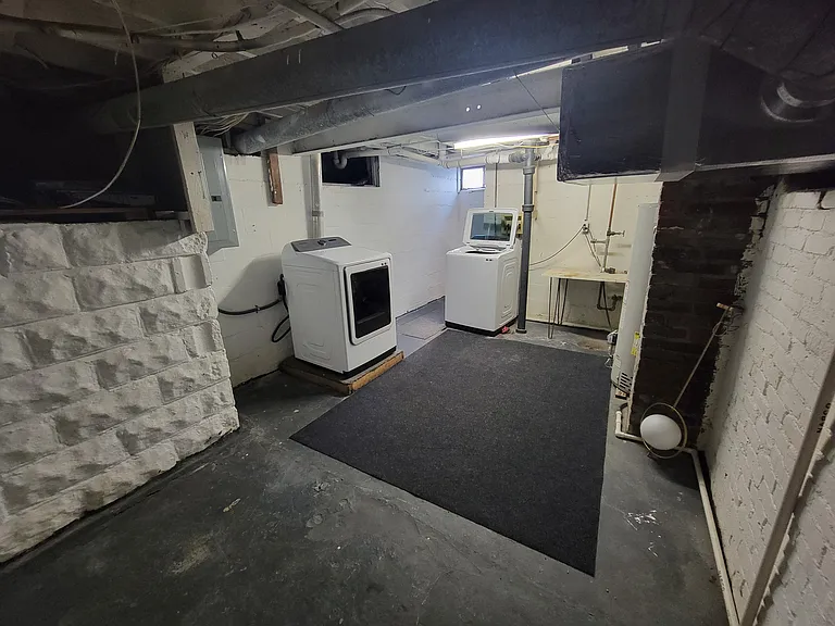 Samsung washer and dryer provided with rental in basement