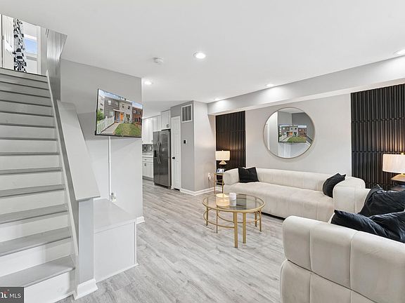 3rd image of 1525 Morris Rd SE