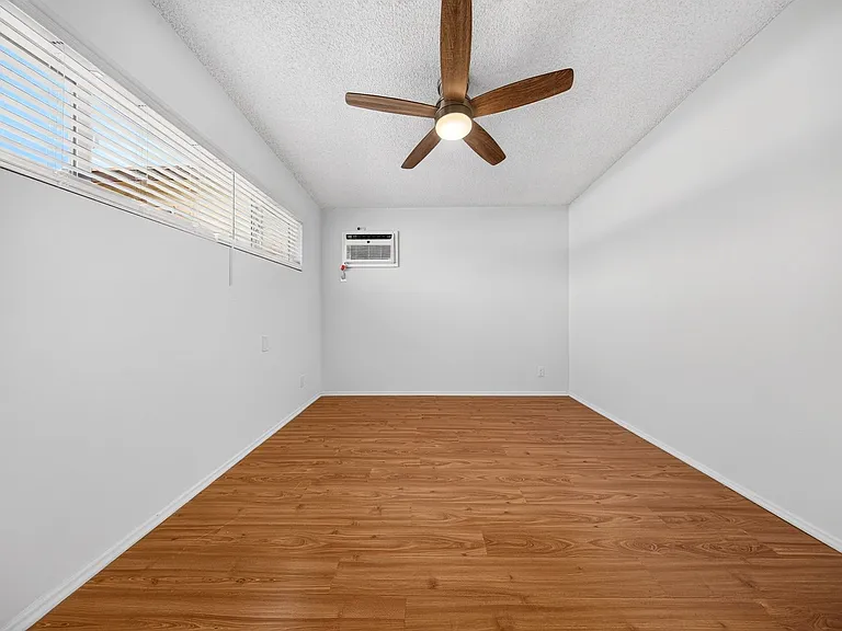 6944-6954 Coldwater Canyon Ave — Photo 40