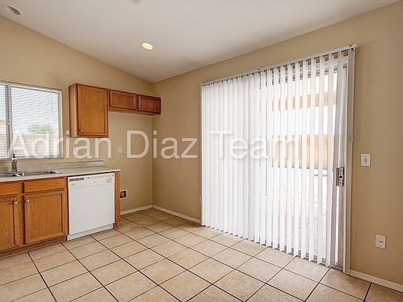 5th image of 10561 W Pasadena Ave