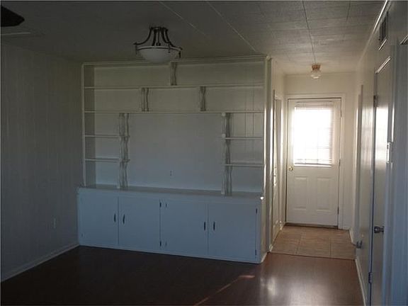 5th image of 3626 River Oaks Dr