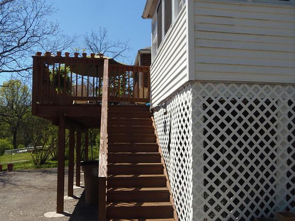 3rd image of 2418 NE Highland Dr