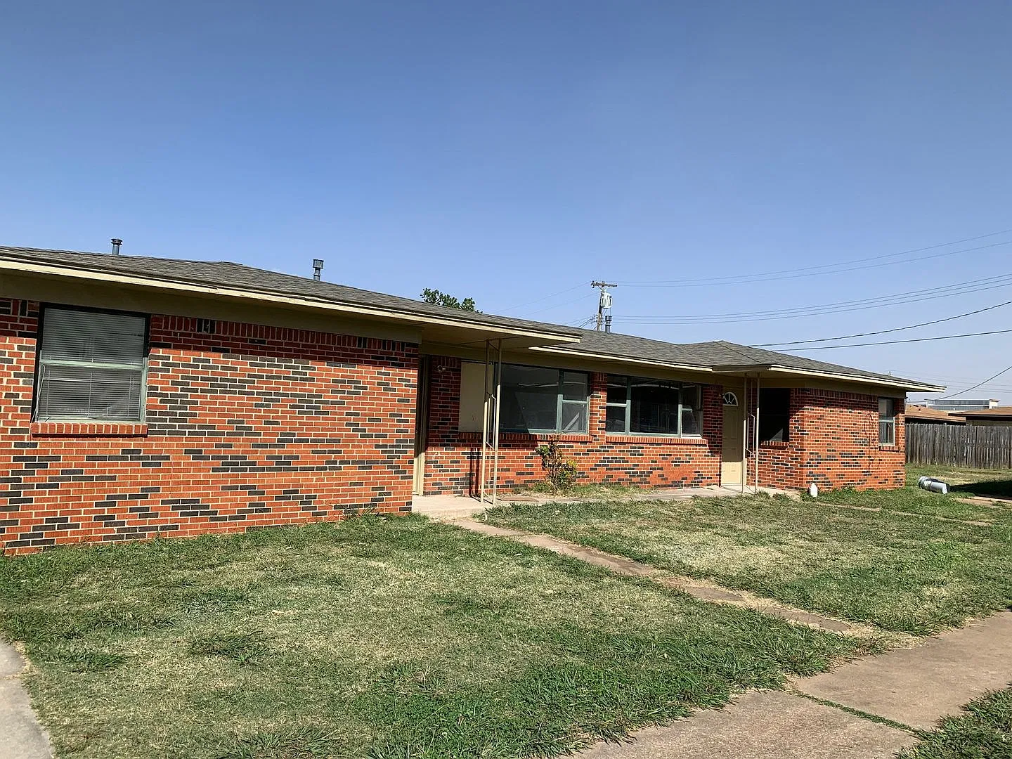 15 NW 25th St-Available Now! — Photo 1