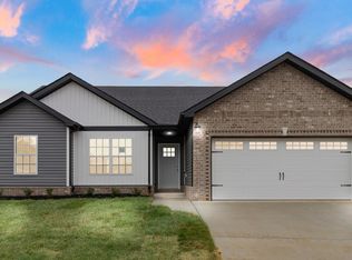 53 Iris Ln, Clarksville, TN 37042