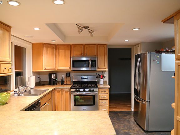 3rd image of 2106 NE 151st Ct