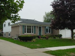310 Shana St, Canton, MI 48187