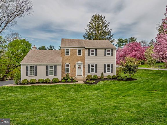 2nd image of 8607 Elliston Dr
