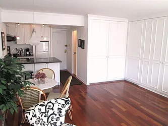 Rented by Barshay Brokerage