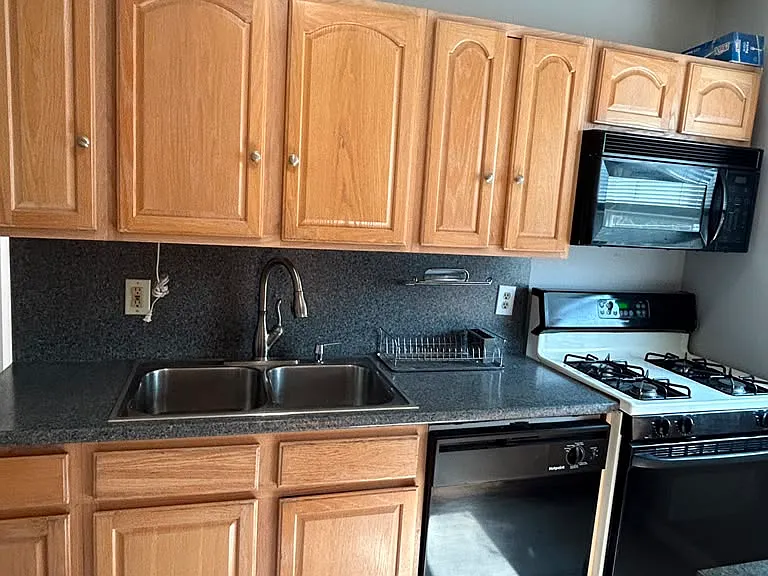 1481 E Terrace Cir #5 — Photo 3
