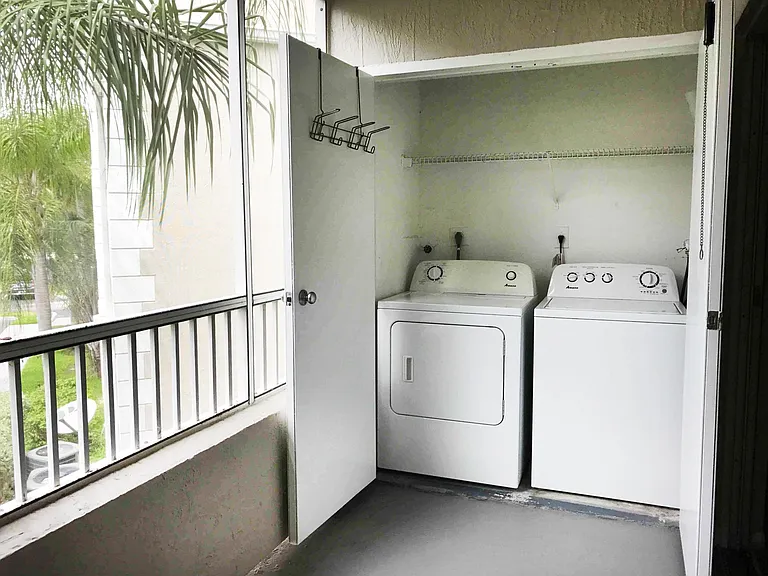 2810 N Oakland Forest Dr #207 — Photo 24