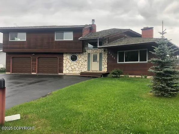 9511 Albatross Dr, Anchorage, AK 99502