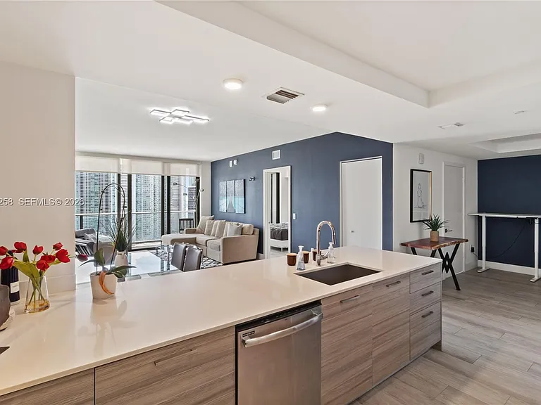 121 NE 34th St #2807 — Photo 4