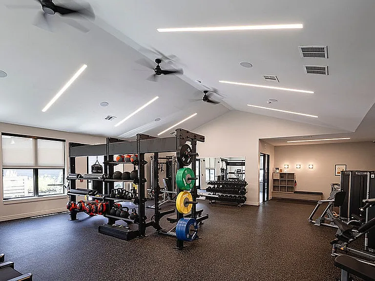 24HR Fitness